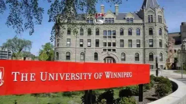 Application-Required Entrance International Scholarships 2023 at University of Winnipeg in Canada